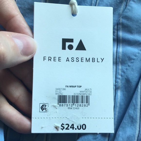 FREE ASSEMBLY light blue wrap top with stretch waist and 3 quarter sleeves Small - Picture 3 of 10